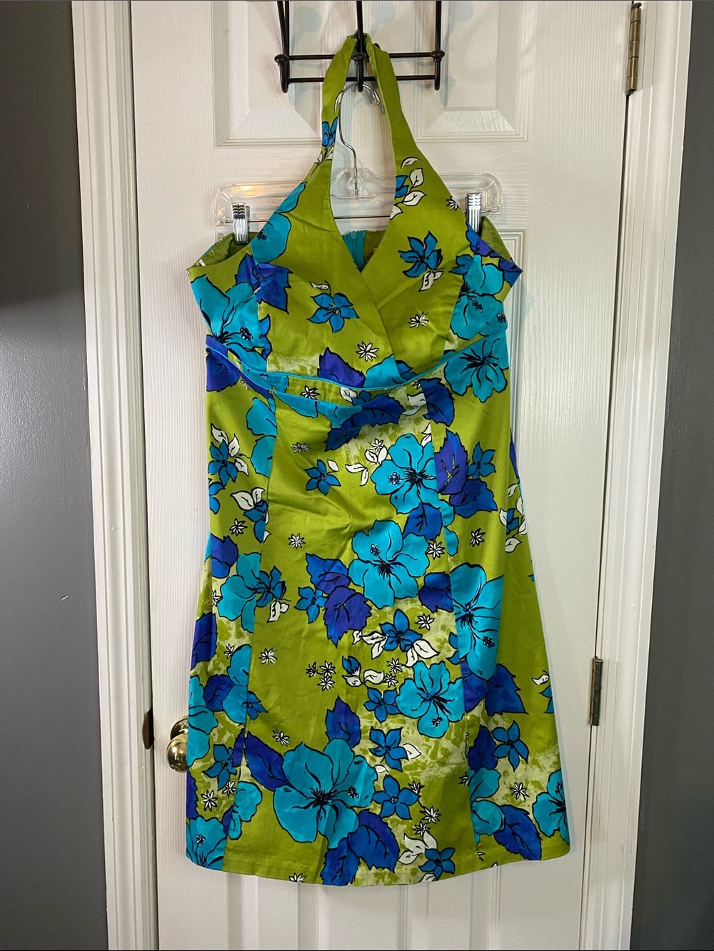 Ombré Halter Floral Sundress in Lime Green and Teal Size 18.